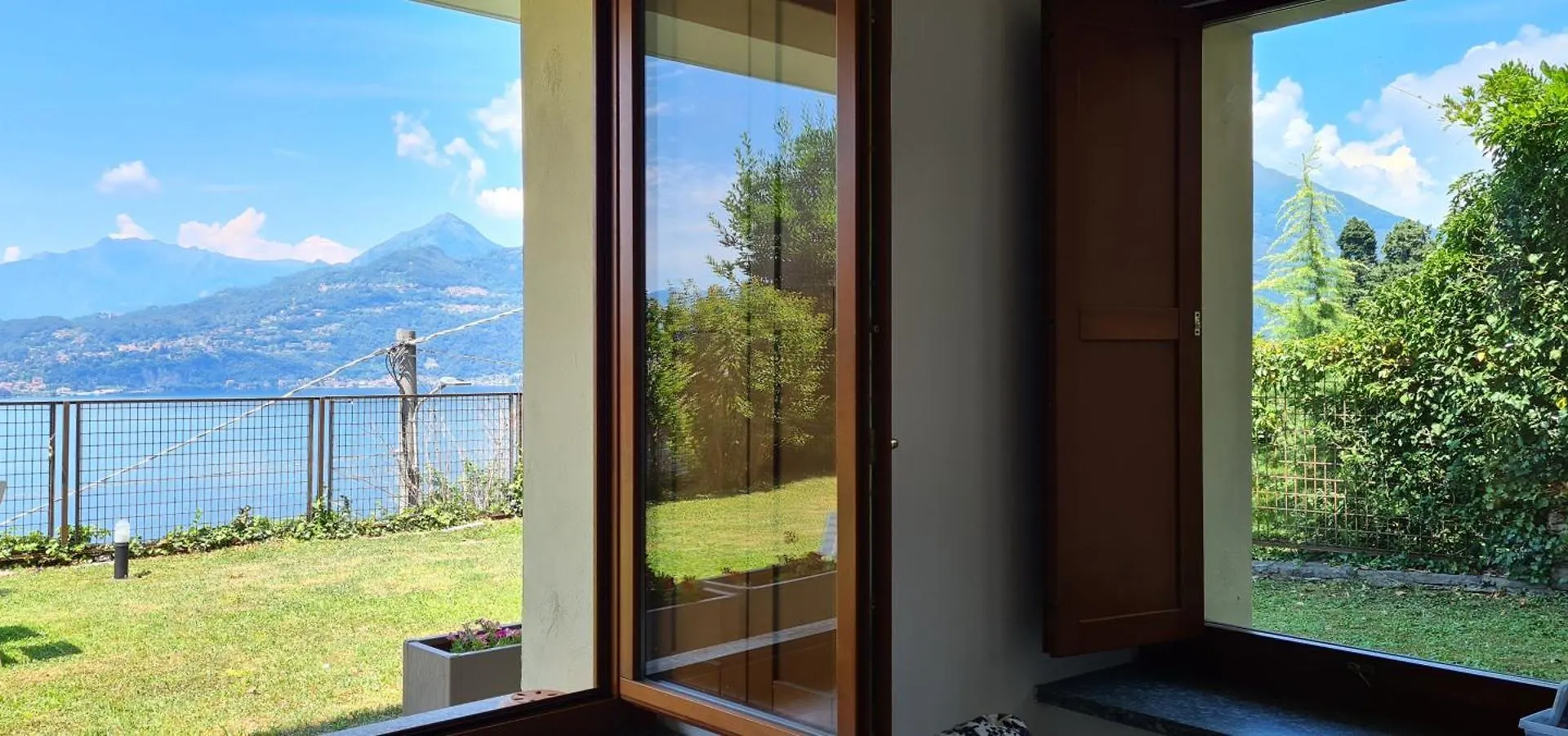 Villa Gli Ulivi - Ushuaia Apartment Lake & Garden View - Free Parking Perledo 0*,  Włochy