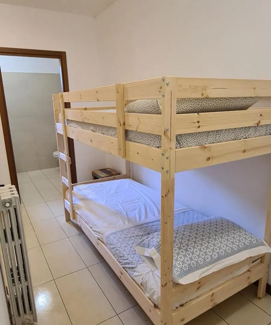 Perledo Villa Gli Ulivi - Ushuaia Apartment Lake & Garden View - Free Parking
